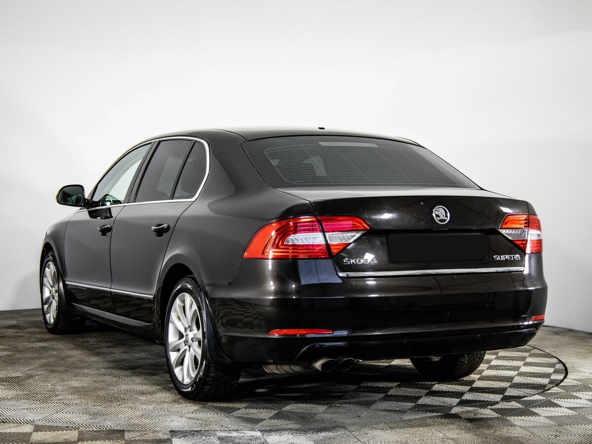 Skoda Superb 2014 года с пробегом. Фото: #5