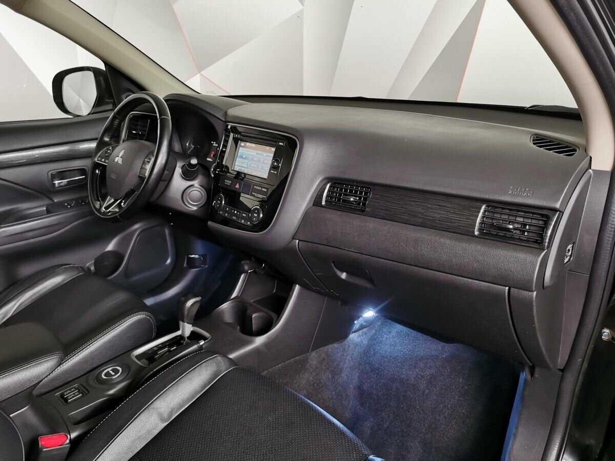 Mitsubishi Outlander 2016 года с пробегом. Фото: #8
