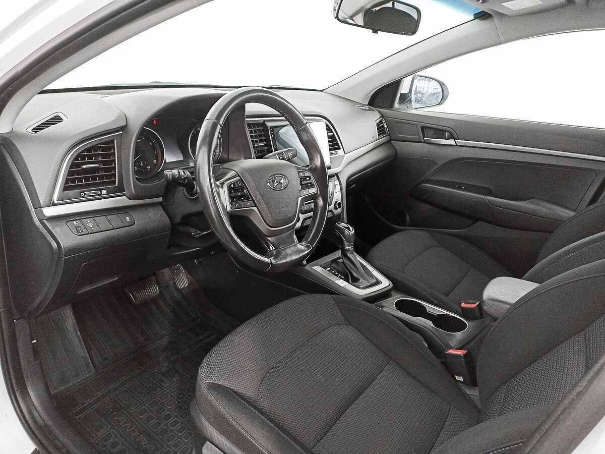 Hyundai Elantra 2017 года с пробегом. Фото: #15