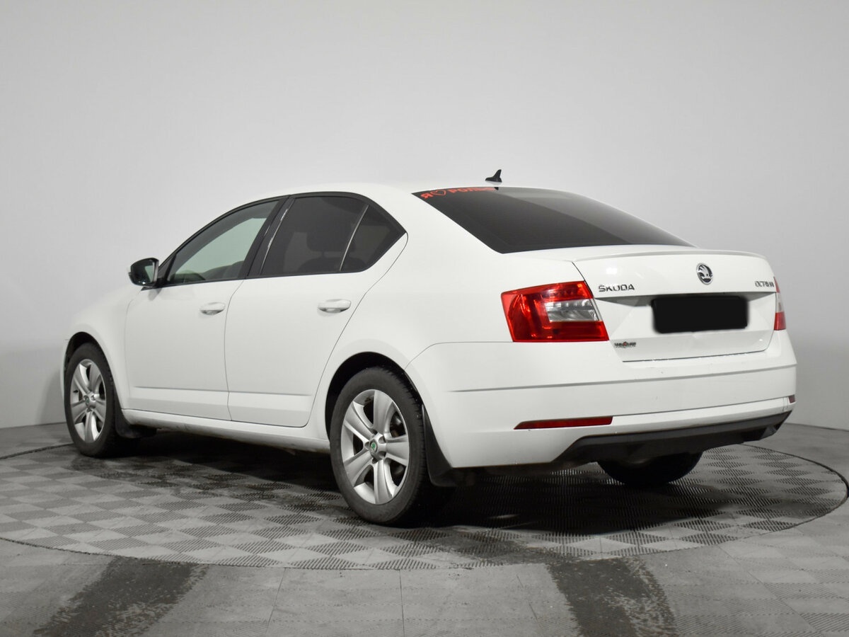 Skoda Octavia 2018 года с пробегом. Фото: #5