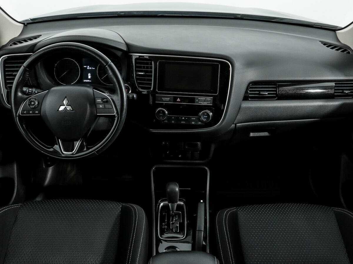 Mitsubishi Outlander 2019 года с пробегом. Фото: #10