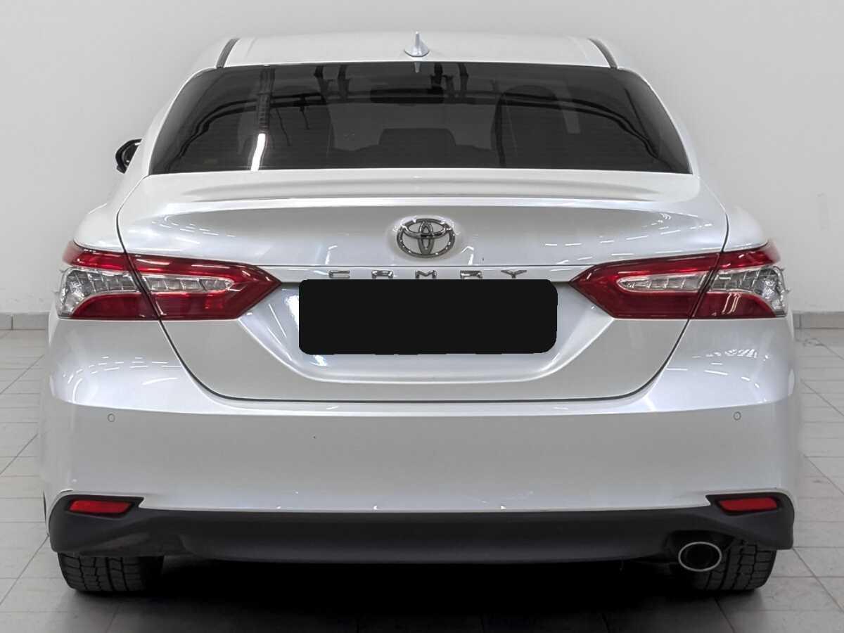 Toyota Camry 2019 года с пробегом. Фото: #5