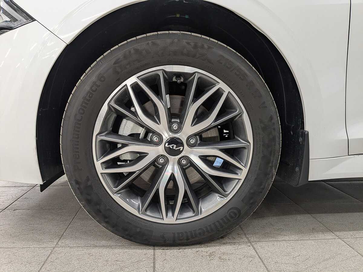 Kia K5 2022 года с пробегом. Фото: #10