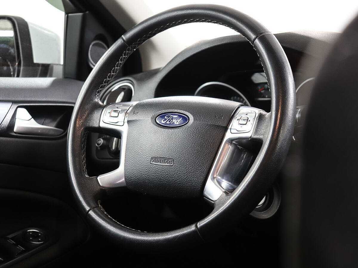 Ford Mondeo 2013 года с пробегом. Фото: #13
