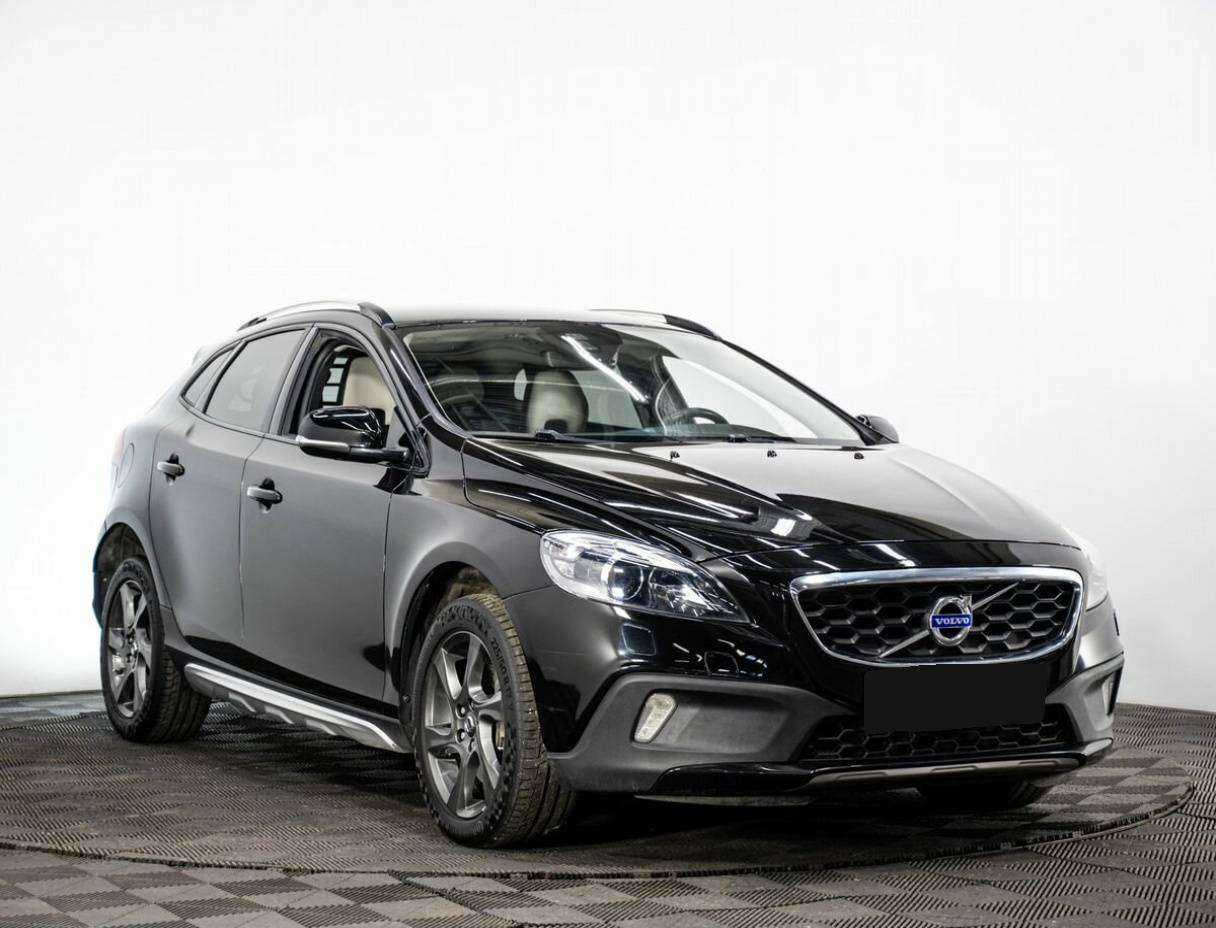 Volvo V40 Cross Country 2015 года с пробегом. Фото: #2