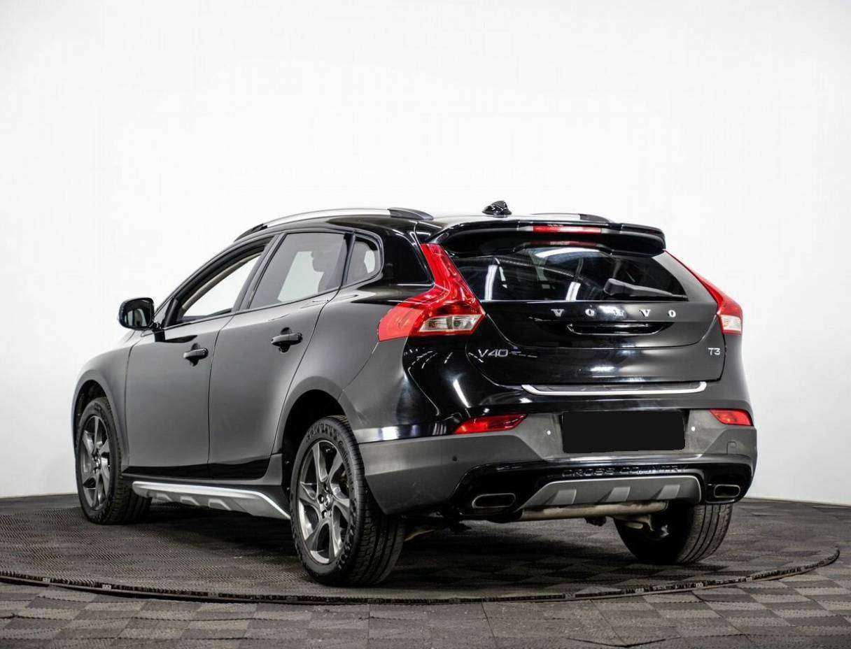 Volvo V40 Cross Country 2015 года с пробегом. Фото: #3
