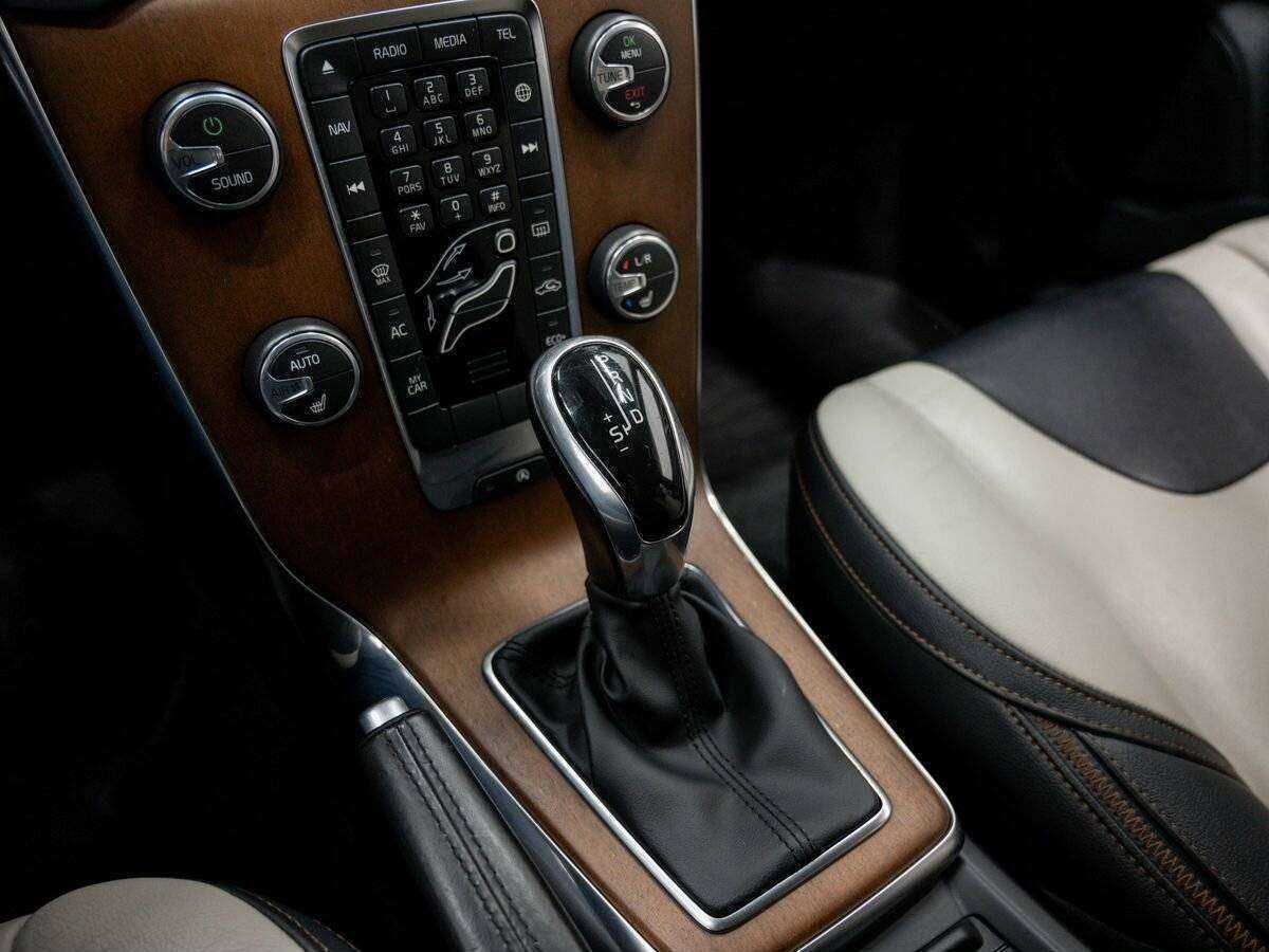 Volvo V40 Cross Country 2015 года с пробегом. Фото: #18