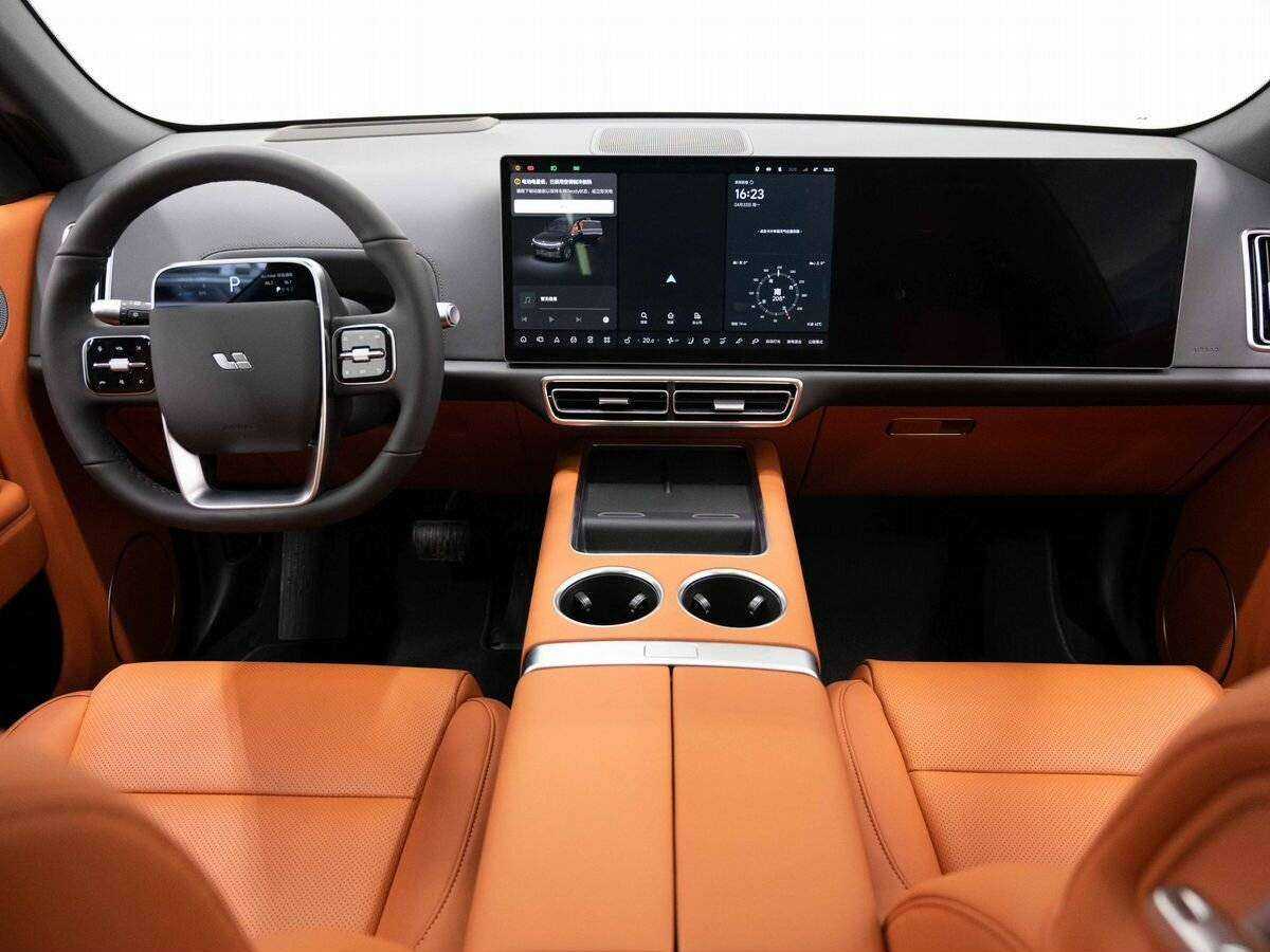 LiXiang L7 2024 года с пробегом. Фото: #16