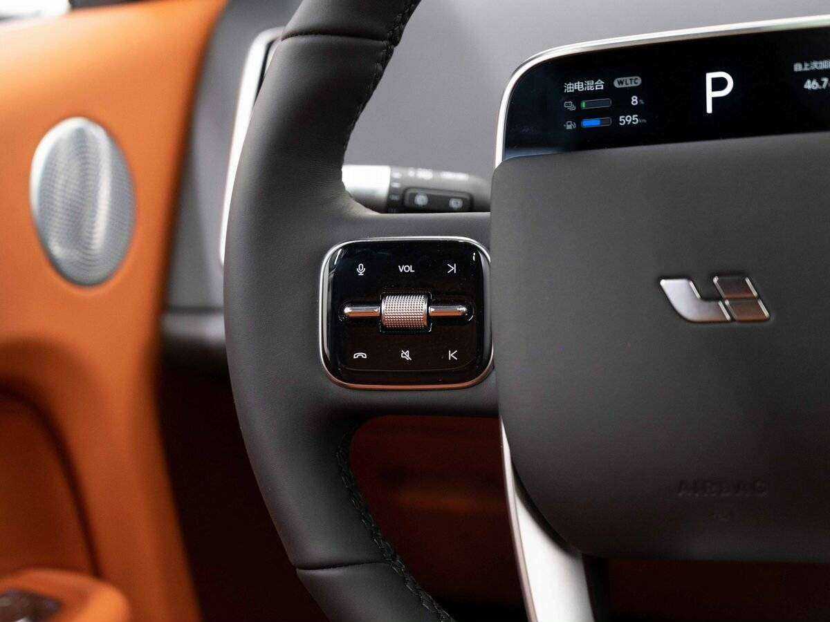 LiXiang L7 2024 года с пробегом. Фото: #18