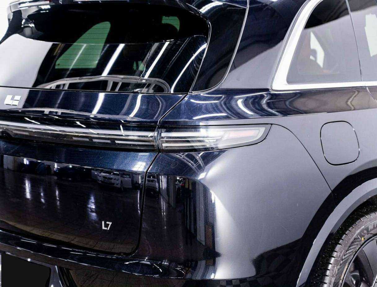 LiXiang L7 2024 года с пробегом. Фото: #32