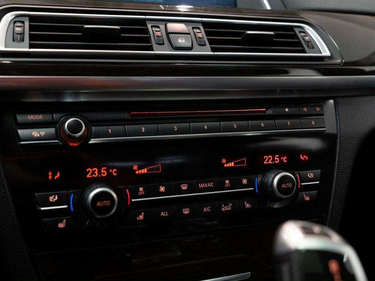 BMW 7 серии 2013 года с пробегом. Фото: #15