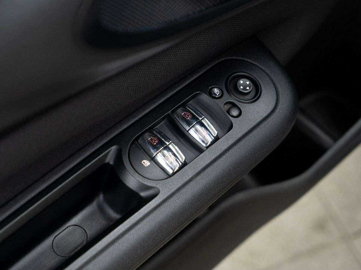 Mini Clubman 2016 года с пробегом. Фото: #14