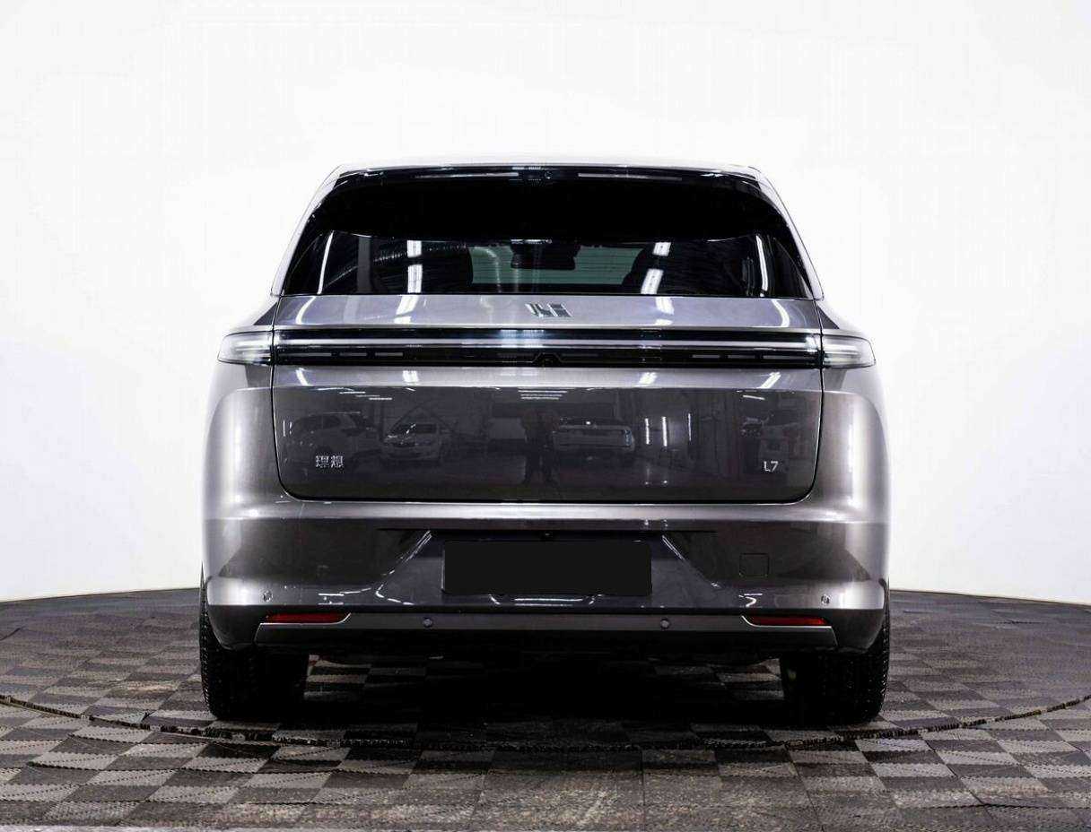 LiXiang L7 2023 года с пробегом. Фото: #4