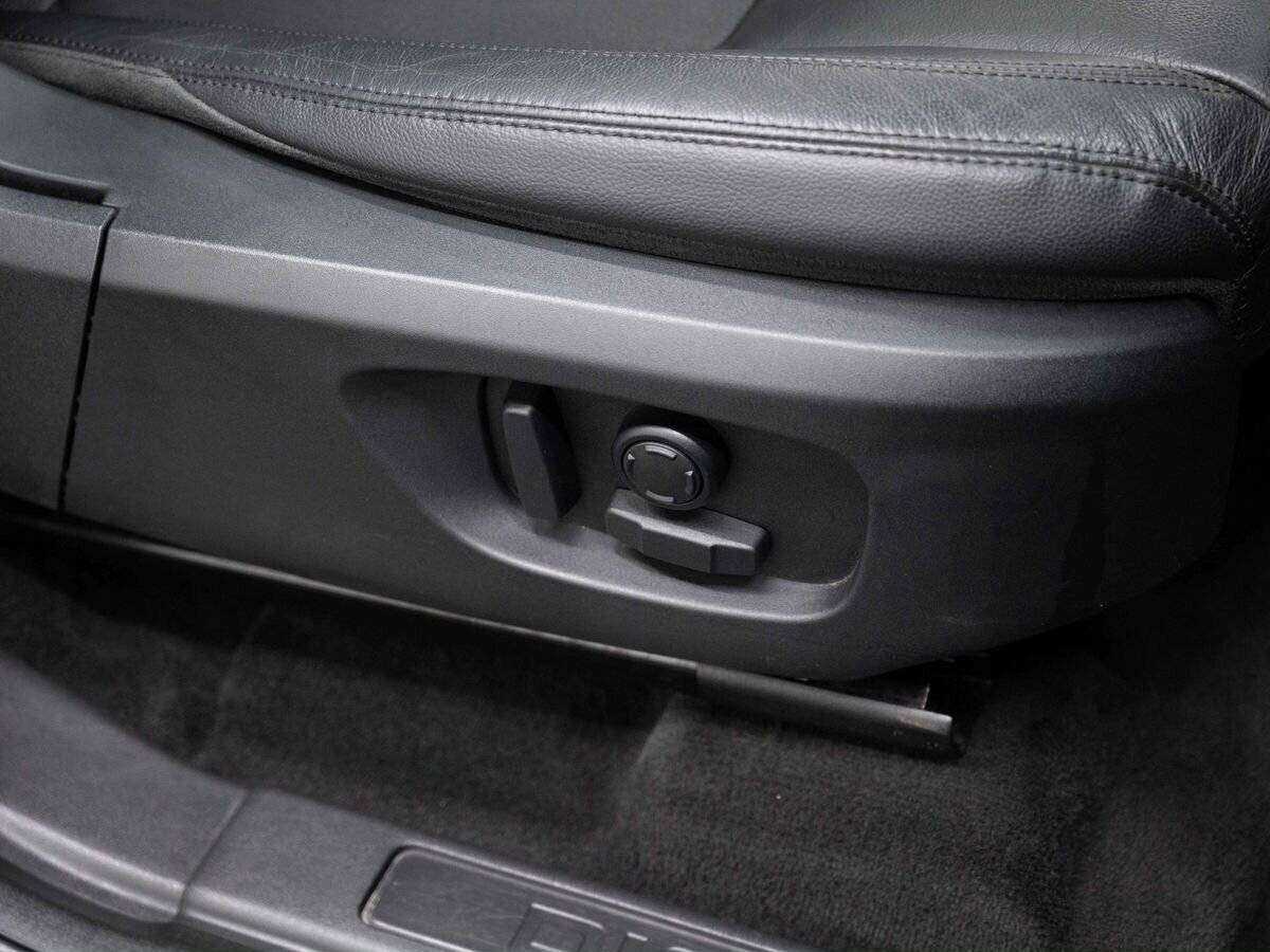 Land Rover Discovery Sport 2015 года с пробегом. Фото: #9