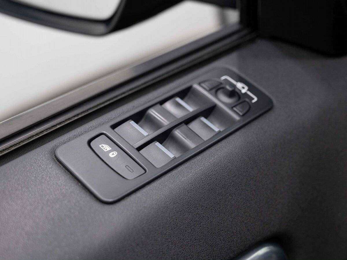 Land Rover Discovery Sport 2015 года с пробегом. Фото: #11