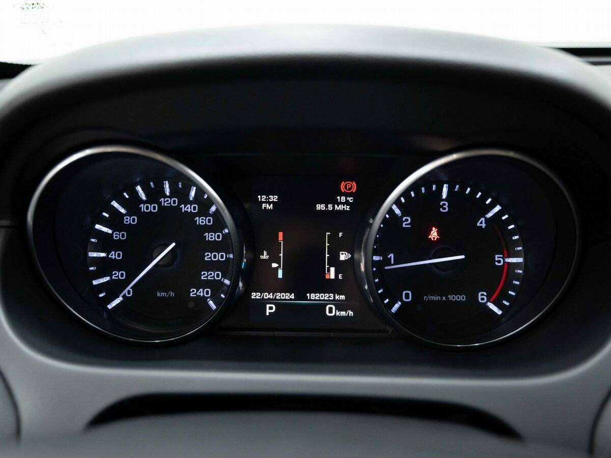 Land Rover Discovery Sport 2015 года с пробегом. Фото: #13