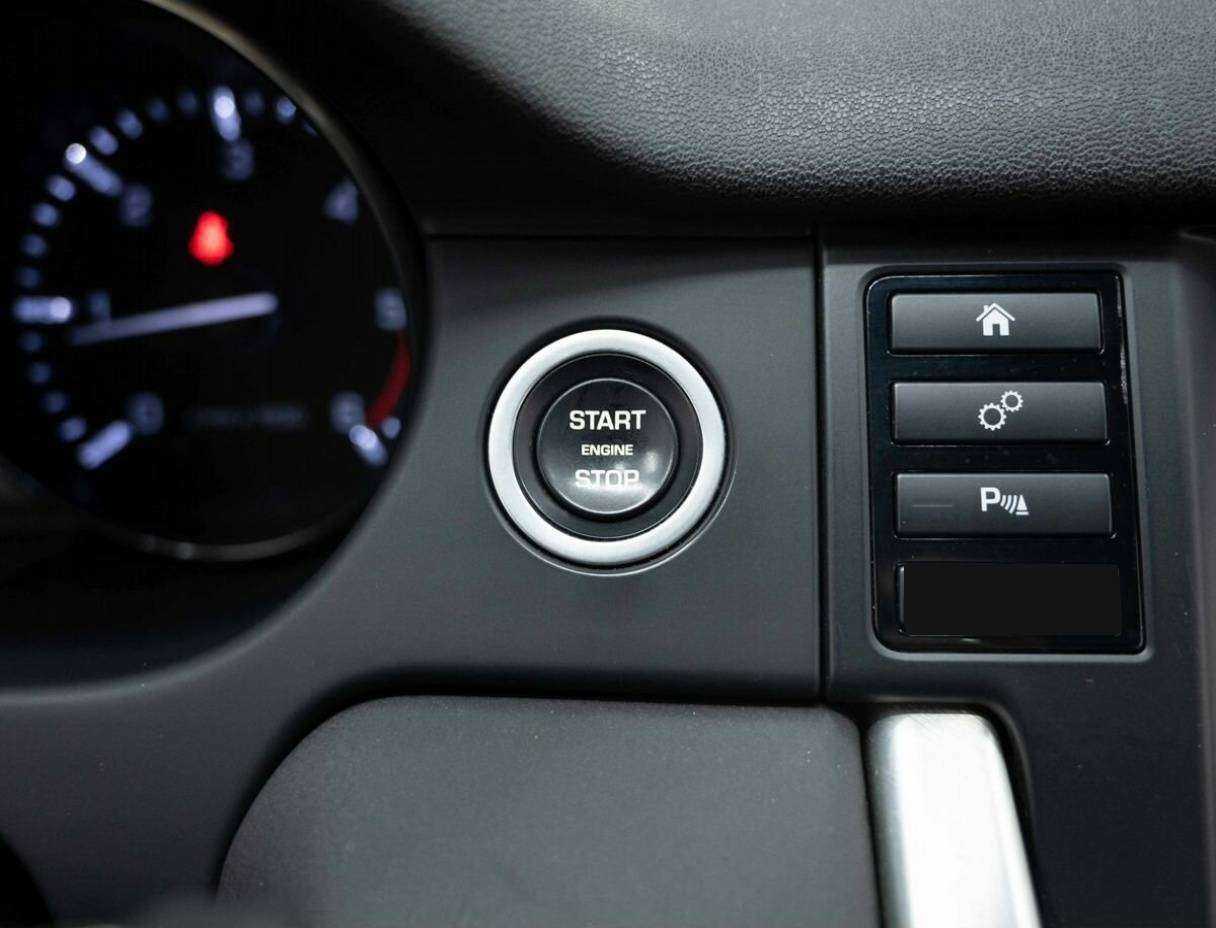 Land Rover Discovery Sport 2015 года с пробегом. Фото: #17