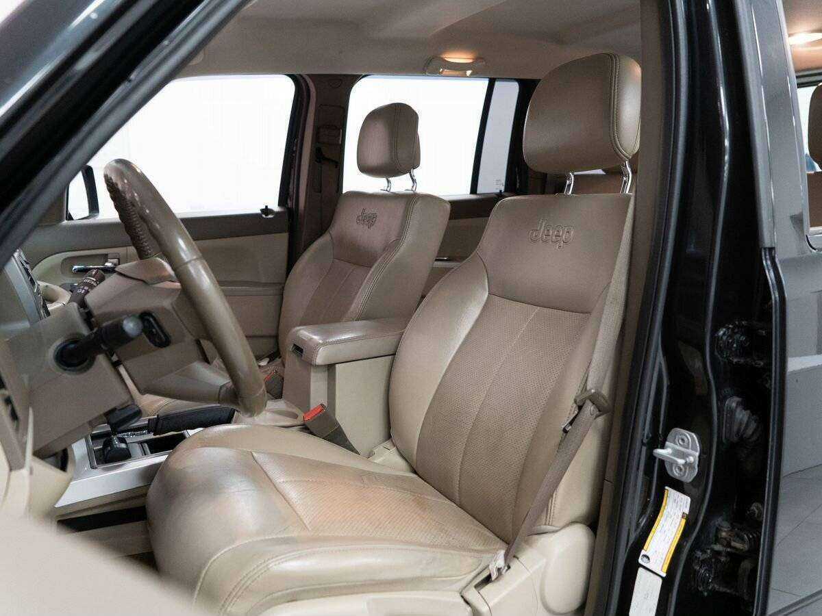 Jeep Cherokee 2010 года с пробегом. Фото: #5