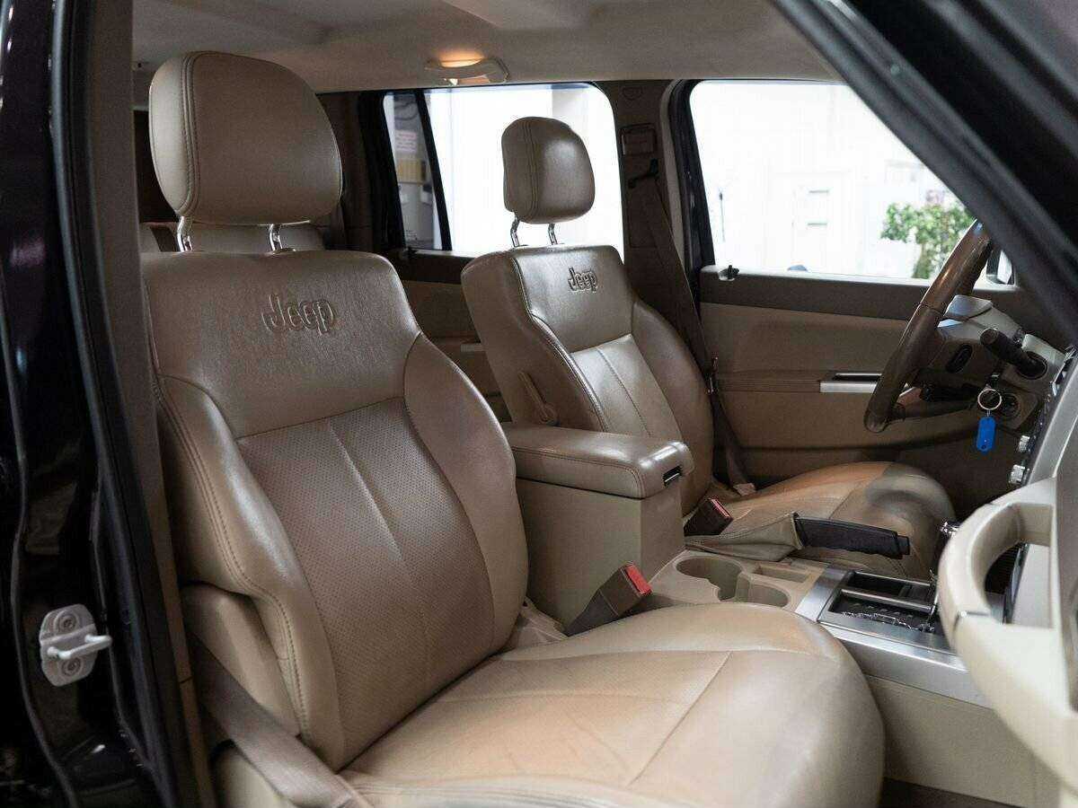 Jeep Cherokee 2010 года с пробегом. Фото: #8