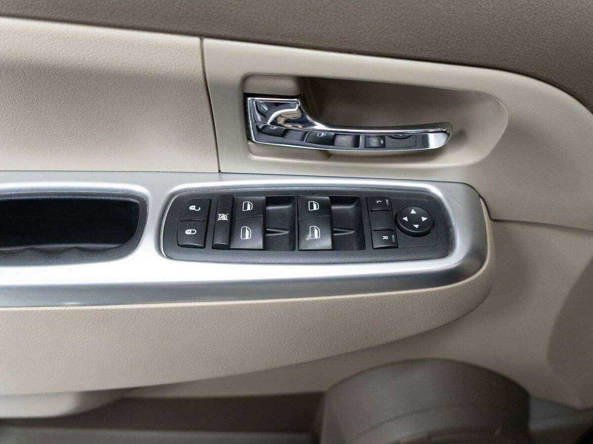 Jeep Cherokee 2010 года с пробегом. Фото: #13