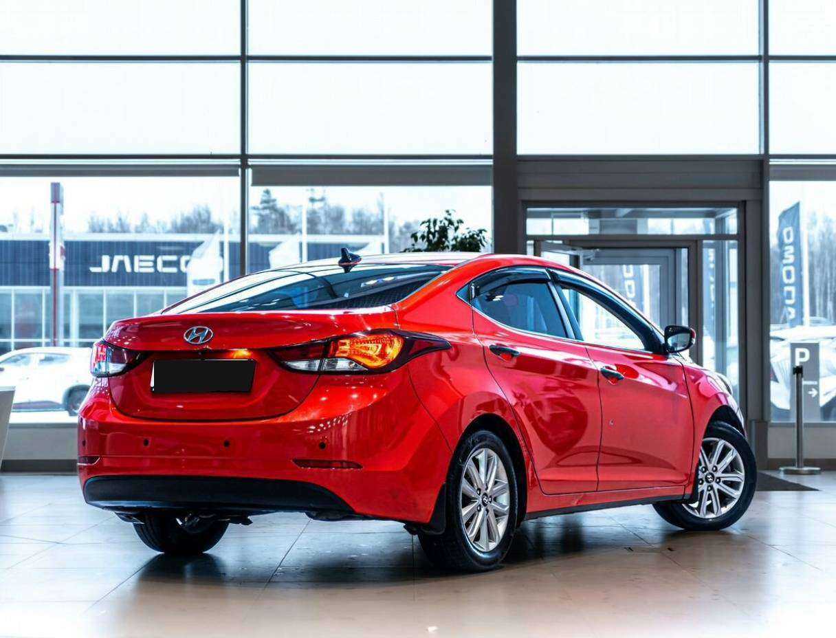 Б/У Хендай Елантра 2014 года. Фото: #2