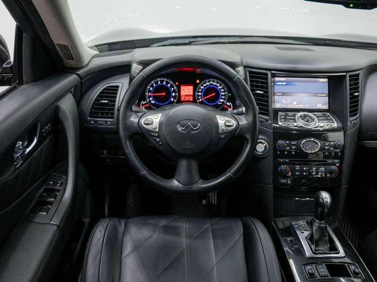 Infiniti FX 2009 года с пробегом. Фото: #10