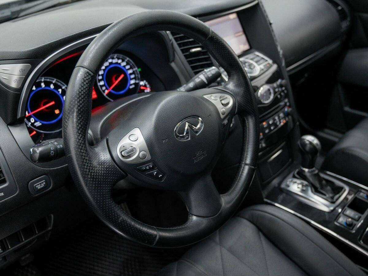 Infiniti FX 2009 года с пробегом. Фото: #17