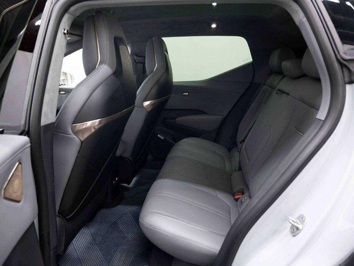 Zeekr X 2023 года с пробегом. Фото: #8