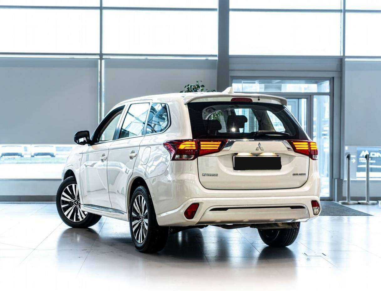 Mitsubishi Outlander 2022 года с пробегом. Фото: #3