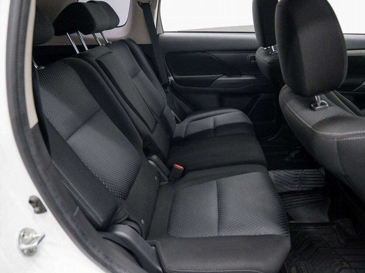 Mitsubishi Outlander 2018 года с пробегом. Фото: #8