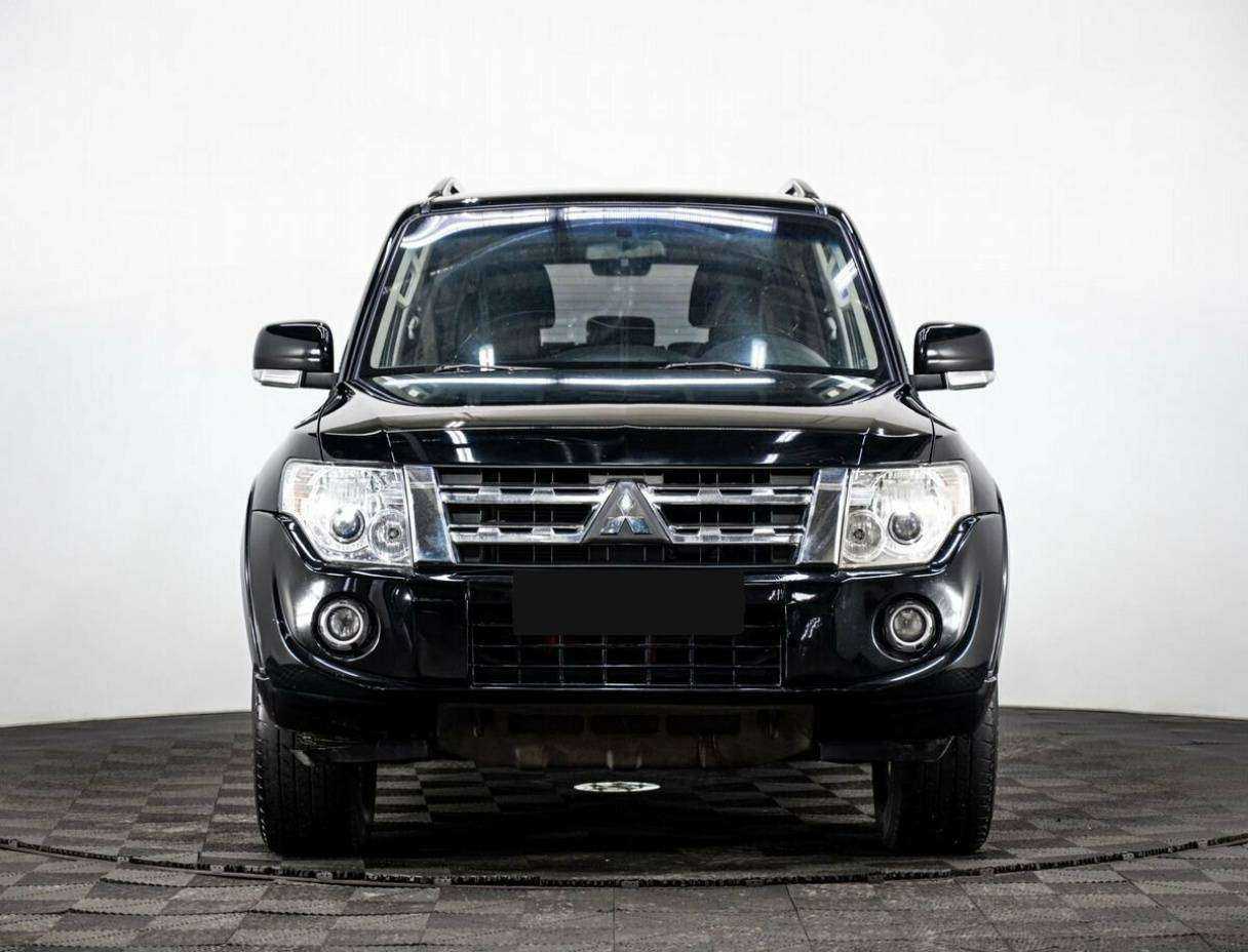Mitsubishi Pajero 2011 года с пробегом. Фото: #1