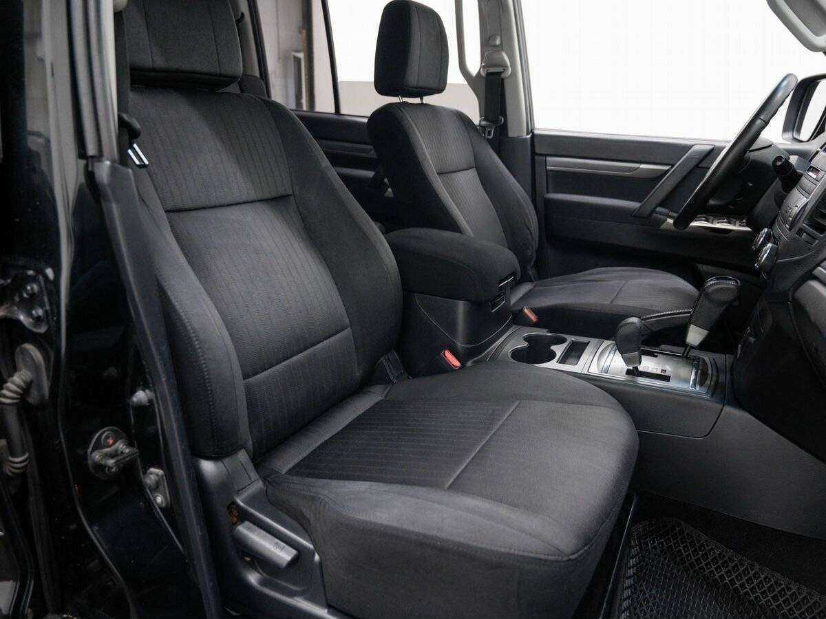 Mitsubishi Pajero 2011 года с пробегом. Фото: #8