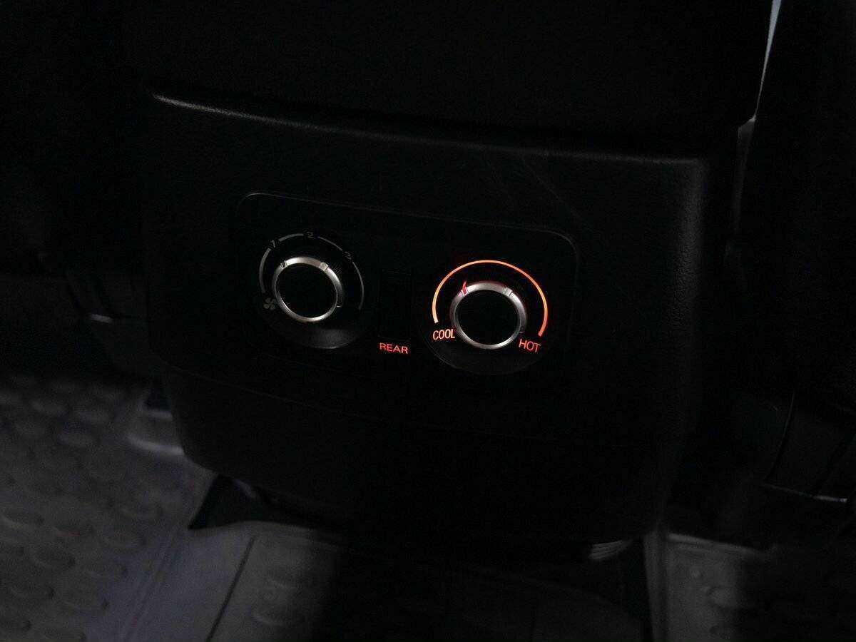 Mitsubishi Pajero 2011 года с пробегом. Фото: #10