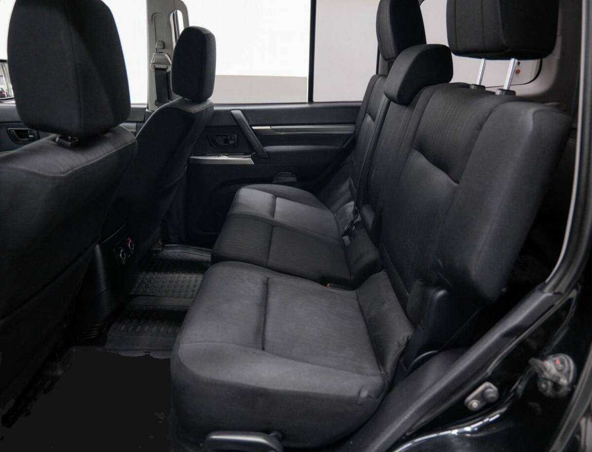 Mitsubishi Pajero 2011 года с пробегом. Фото: #15