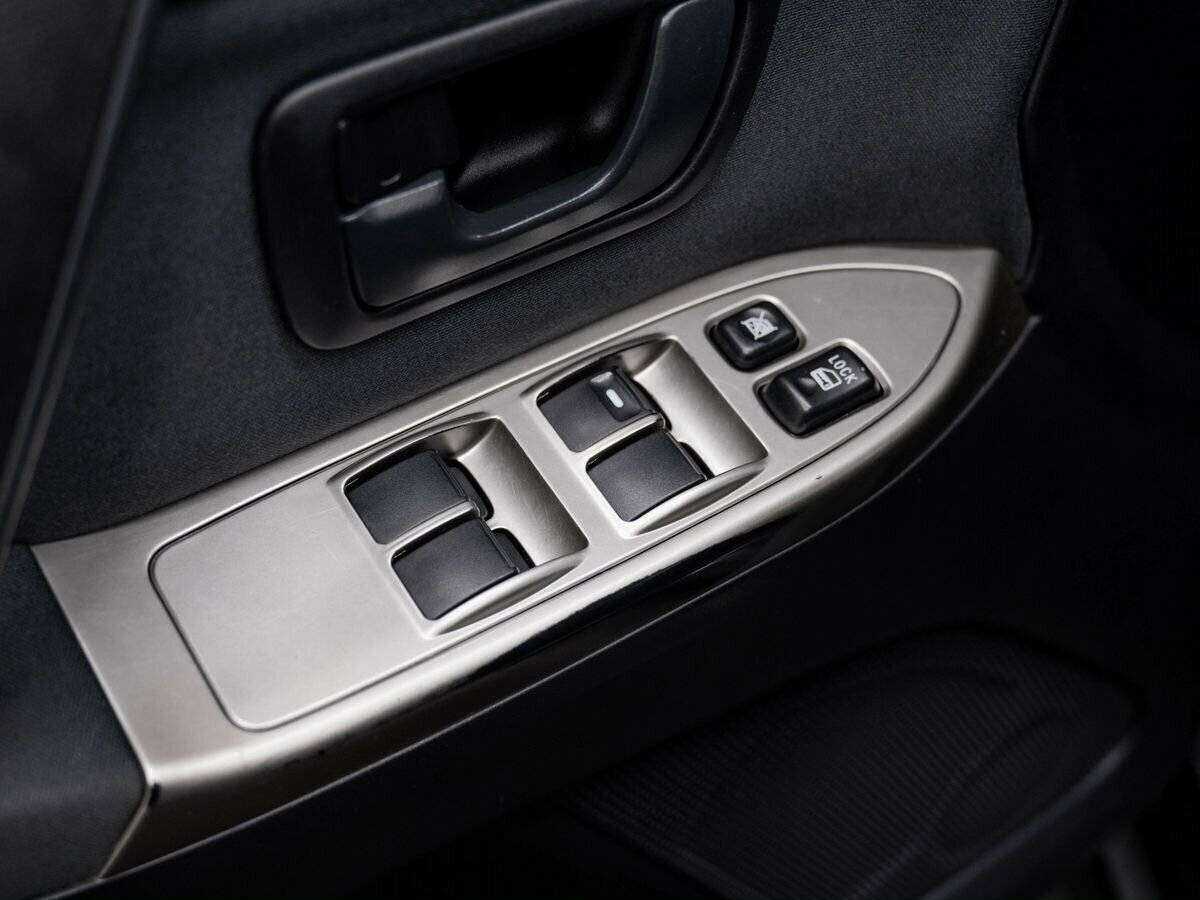 Mitsubishi Pajero 2011 года с пробегом. Фото: #18