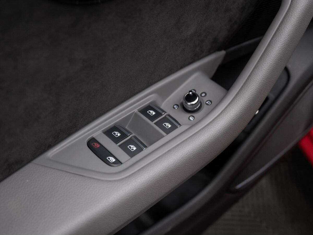 Audi A4 2019 года с пробегом. Фото: #16