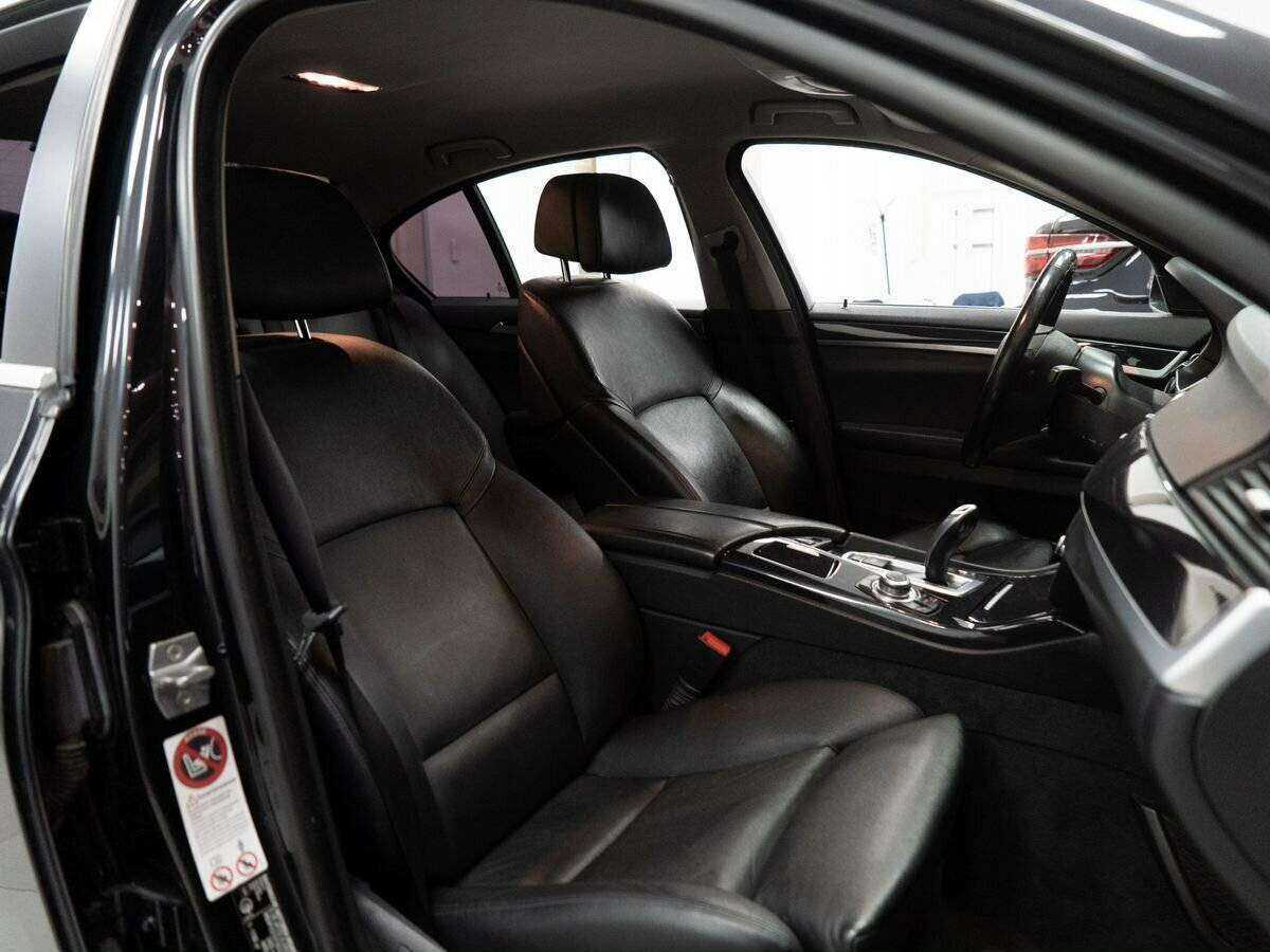 BMW 5 серии 2013 года с пробегом. Фото: #9