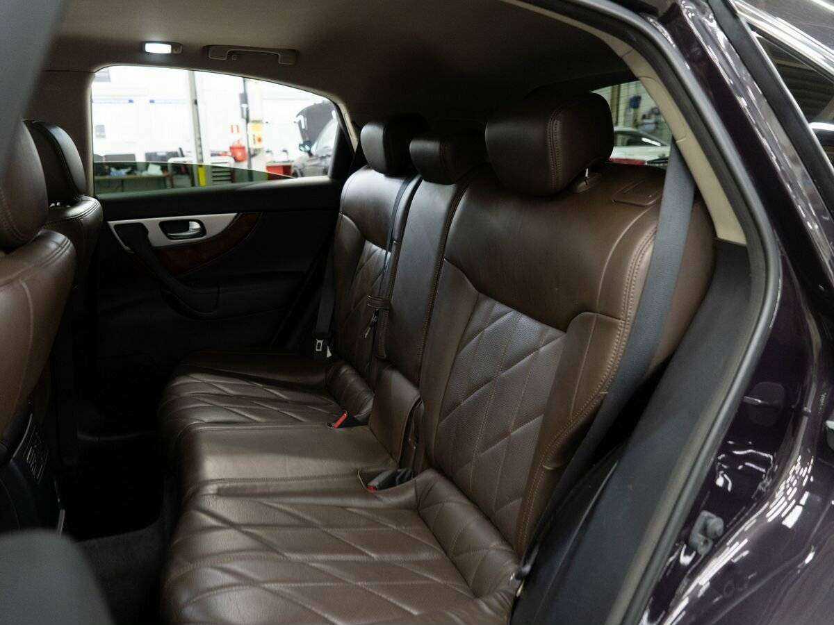 Infiniti FX 2011 года с пробегом. Фото: #6