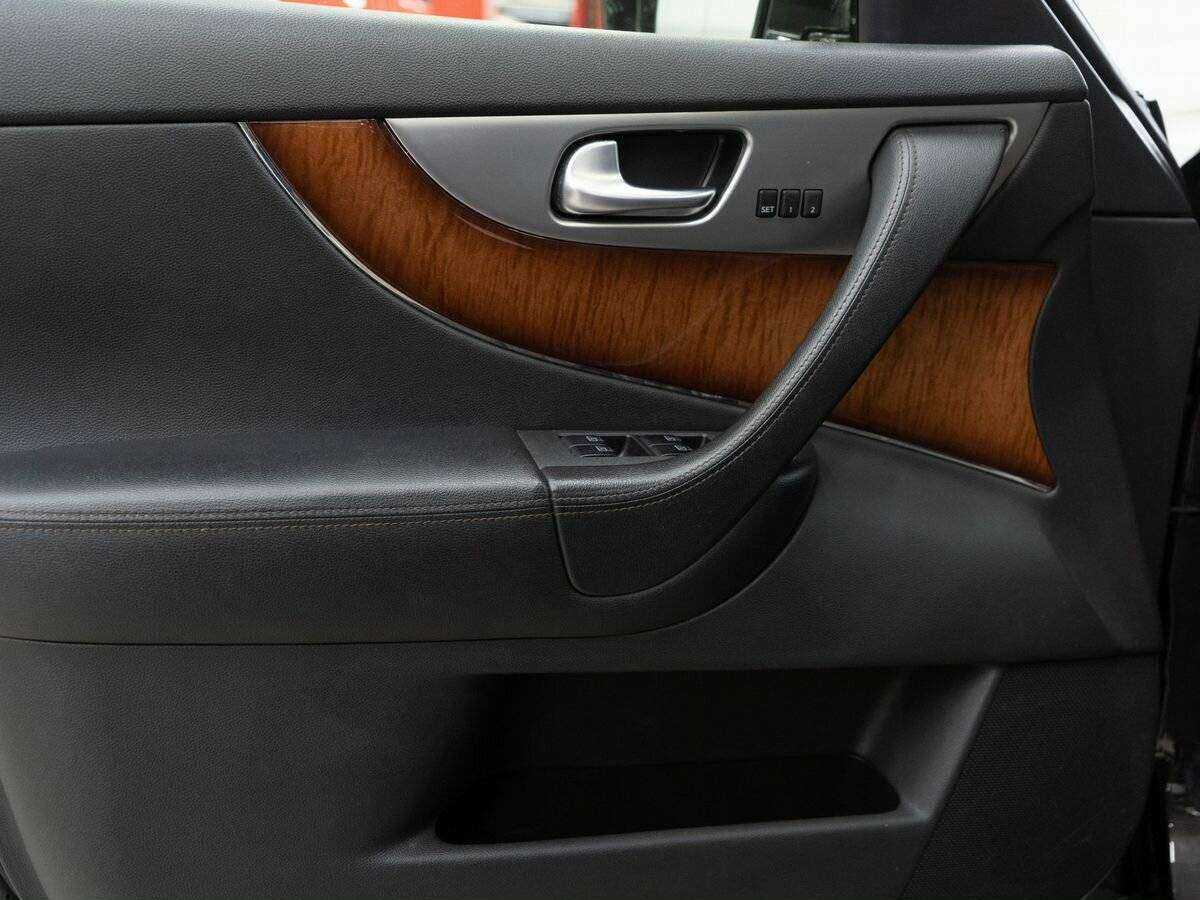 Infiniti FX 2011 года с пробегом. Фото: #15