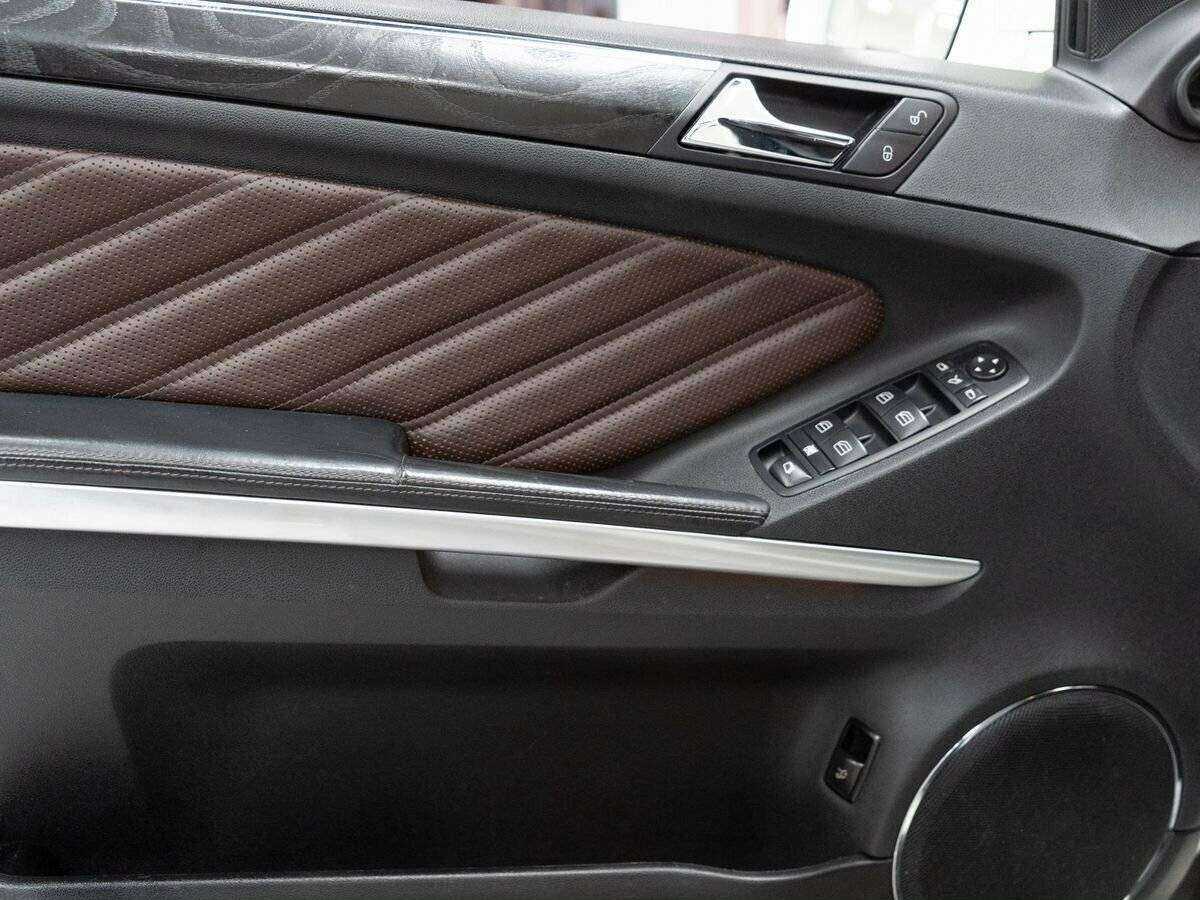 Mercedes-Benz GL-Класс 2012 года с пробегом. Фото: #13