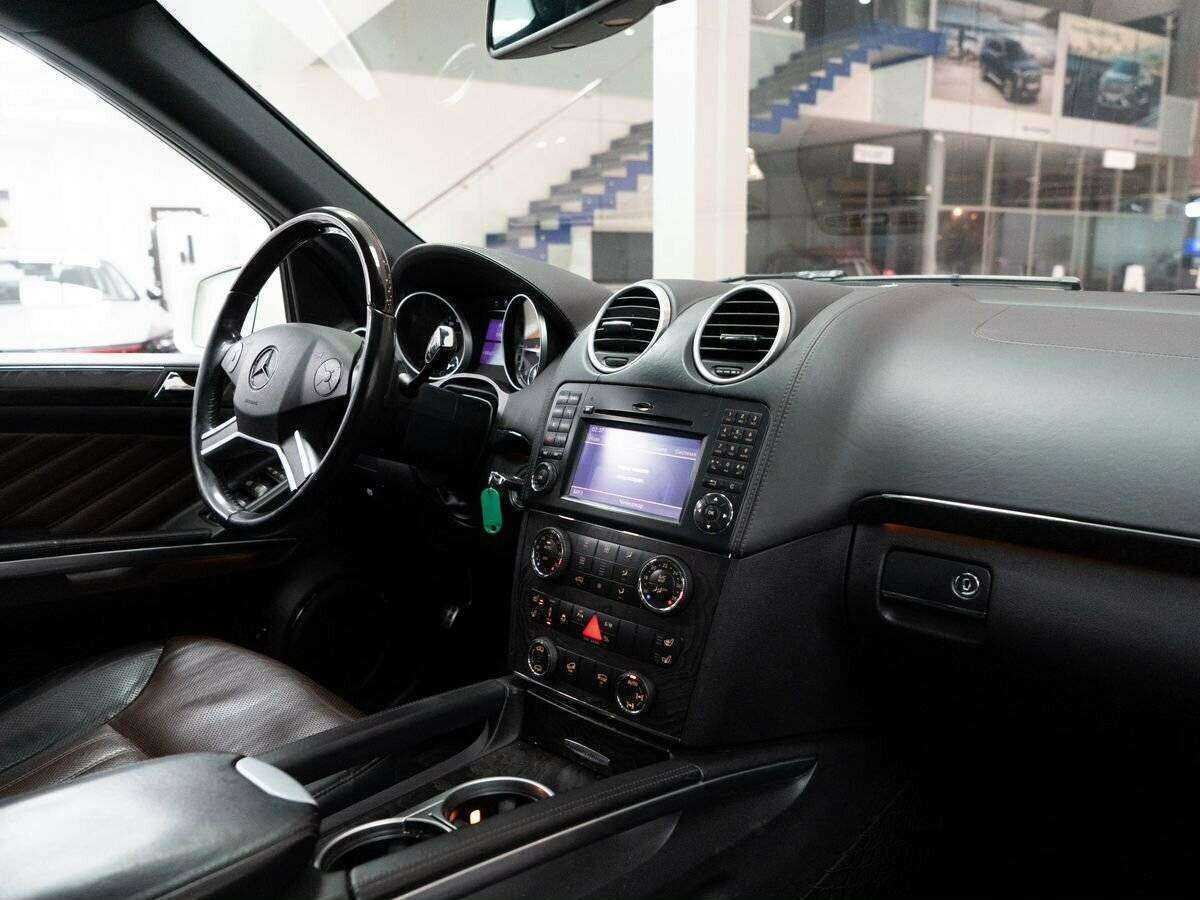 Mercedes-Benz GL-Класс 2012 года с пробегом. Фото: #16