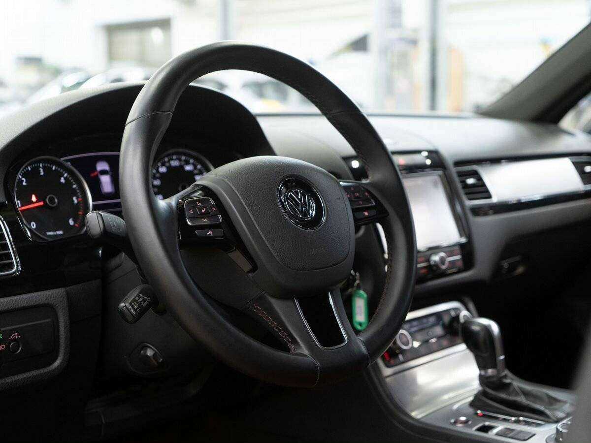 Volkswagen Touareg 2010 года с пробегом. Фото: #4