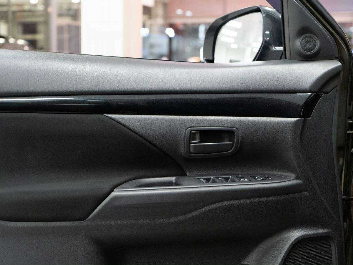 Mitsubishi Outlander 2018 года с пробегом. Фото: #14
