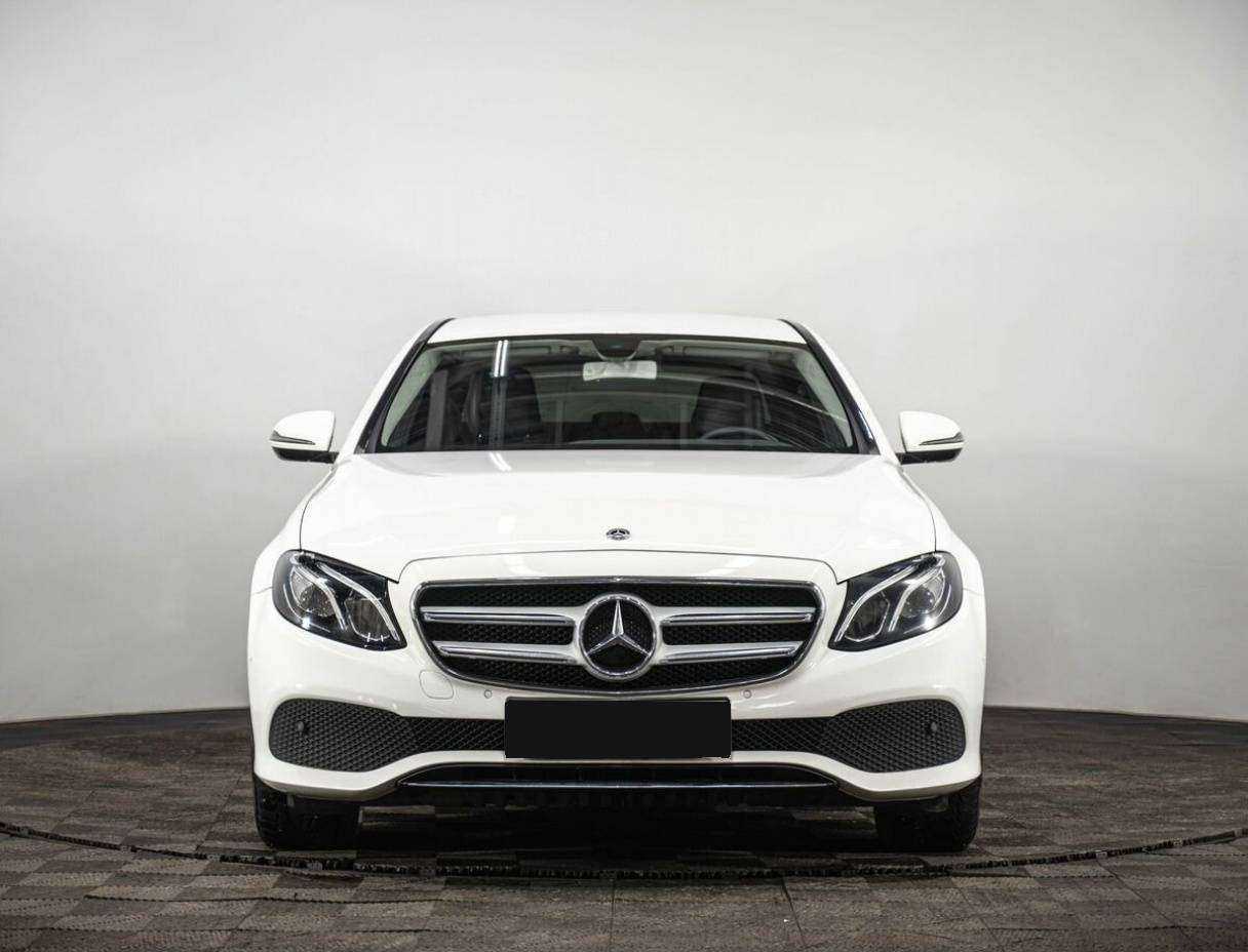 Mercedes-Benz E-Класс 2017 года с пробегом. Фото: #1