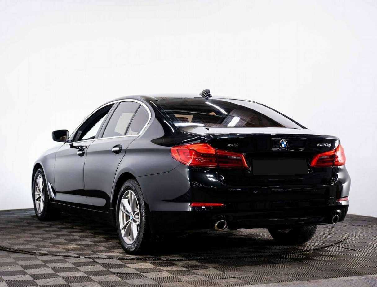 BMW 5 серии 2018 года с пробегом. Фото: #3