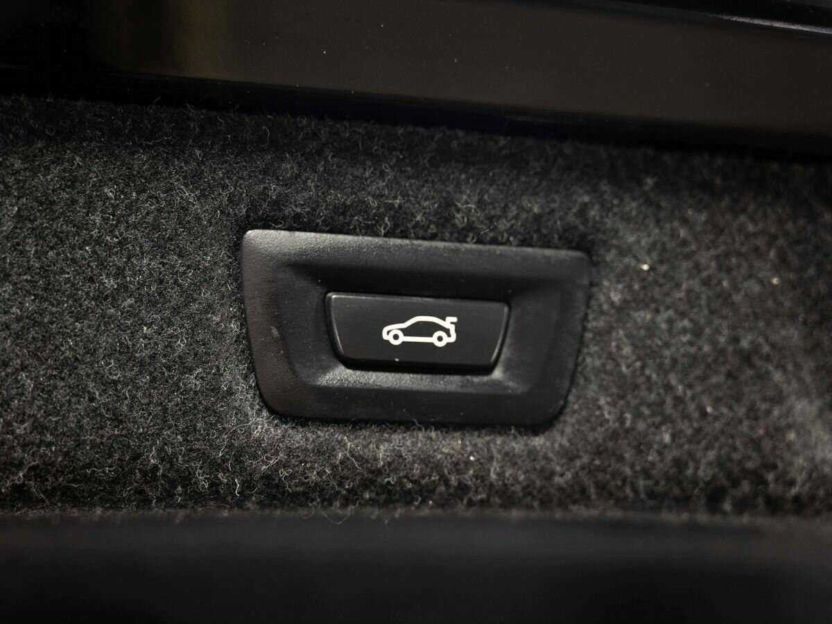 BMW 5 серии 2018 года с пробегом. Фото: #23