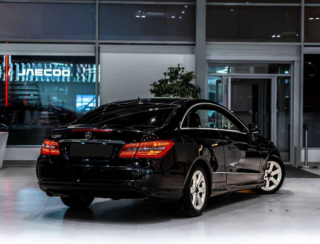 Mercedes-Benz E-Класс 2012 года с пробегом. Фото: #2