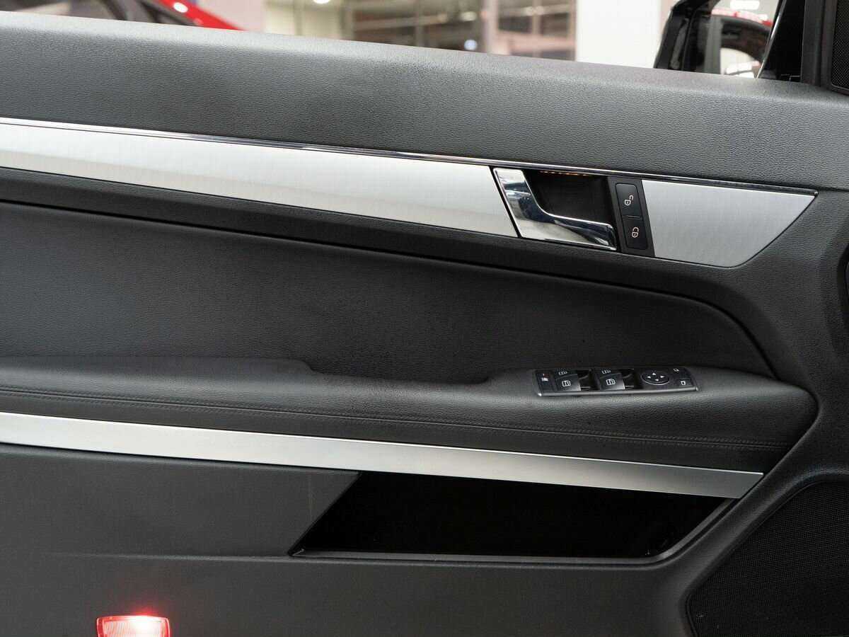 Mercedes-Benz E-Класс 2012 года с пробегом. Фото: #13