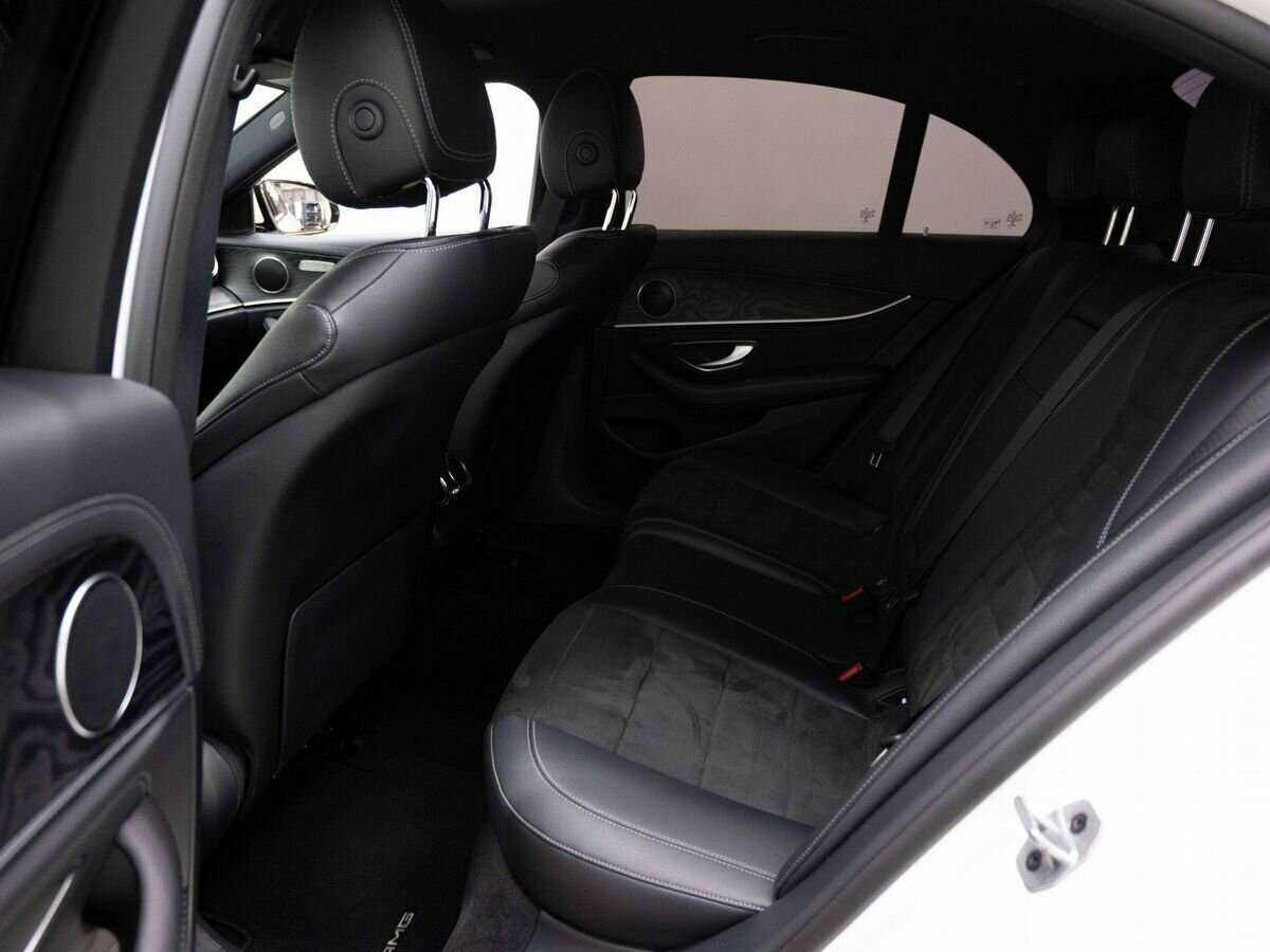 Mercedes-Benz E-Класс 2018 года с пробегом. Фото: #8