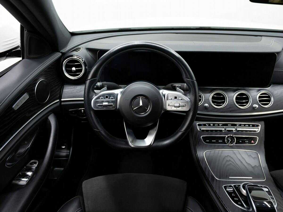 Mercedes-Benz E-Класс 2018 года с пробегом. Фото: #13